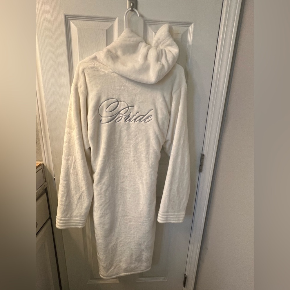 Fleece bridal robe